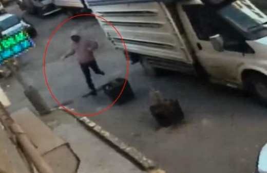 Beyoğlu’nda halk pazarında “aşağılama” cinayeti kamerada