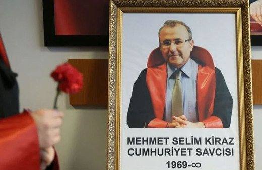 Şehit Savcı Mehmet Selim Kiraz, İstanbul Adliyesinde törenle anıldı