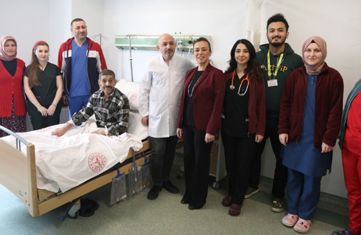 Kanser hastasına midesinin alt bölümünden yemek borusu yapıldı!