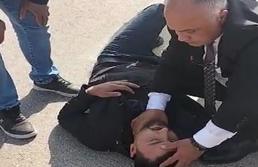 Doktorun otomobiline çarptı, ilk müdahaleyi doktor yaptı