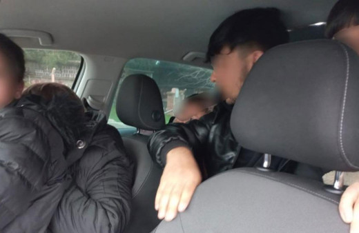 Bir otomobilde 9 kaçak göçmen yakalandı!