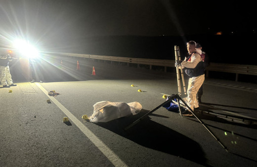 Kara yolu kenarında kadın cesedi bulundu!