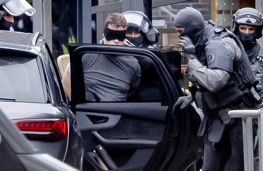 Hollanda’da kafede tutulan tüm rehineler serbest bırakıldı