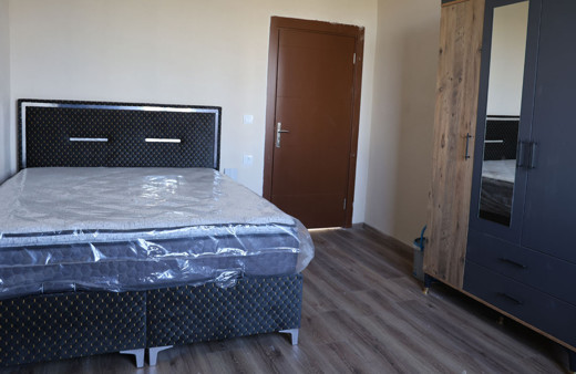 42 bin lira maaş, sigorta, dayalı döşeli ev ve karavana rağmen kimse tercih etmiyor