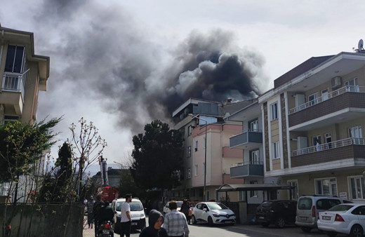 Bursa'da çatı katı yangını hasara yol açtı.