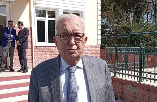 CHP Belediye Meclis Üyesi adayı görevli olduğu okulda hayatını kaybetti