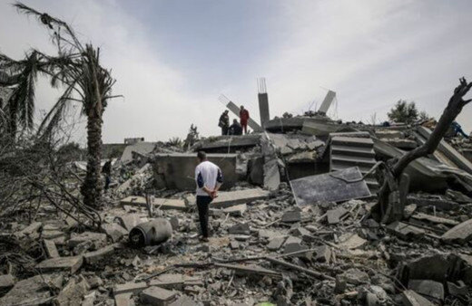 İsrail ordusundan Gazze'deki Aksa Şehitleri Hastanesi'ne saldırı: 4 ölü