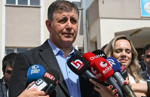 İzmir'de Cemil Tugay dönemi: Kazandık dedi ilan etti