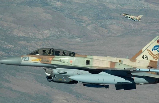 İsrail Lübnan'ın güneyine 10 hava saldırısı düzenledi!