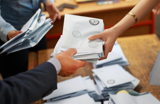 Adana'da iki muhtarın adaylığı iptal edildi