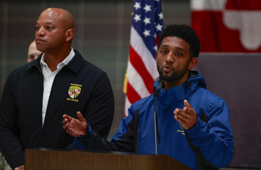 ABD’de çöken köprüyü temizleyen çalışma gemileri için geçici kanal açıldı