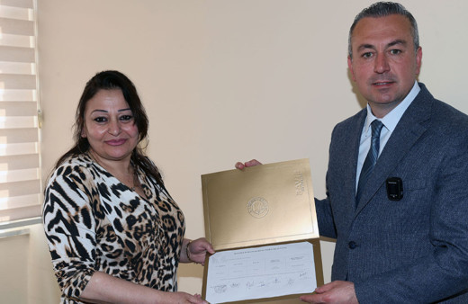 Sivas Belediye Başkanı Adem Uzun, mazbatasını aldı