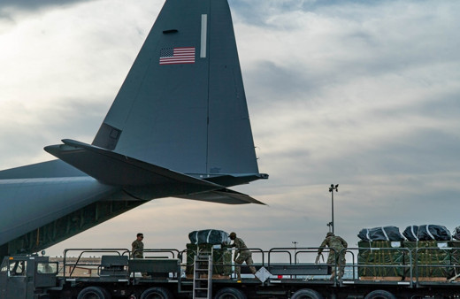 Ürdün Kraliyet Hava Kuvvetleri Gazze'de insani yardım uçuşları gerçekleştiriyor