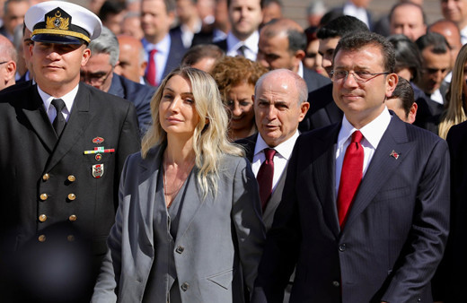 İBB Başkanı Ekrem İmamoğlu, Anıtkabir'i ziyaret etti