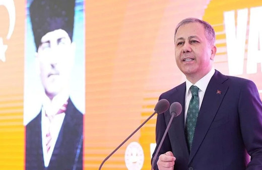 Bakan Ali Yerlikaya açıkladı! Bayram tatilinin ilk 2 günündeki trafik kazalarında 12 kişi öldü, 1966 kişi yaralandı