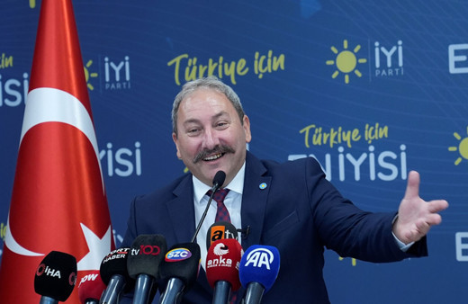 Meral Akşener aday olmayacağını duyurdu! İYİ Partili Tolga Akalın: Beklenen tarihi adımı attı