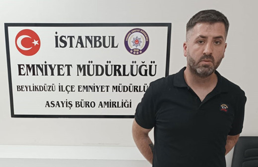 Beylikdüzü'nde eşini sokak ortasında bıçaklayarak ağır yaraladı