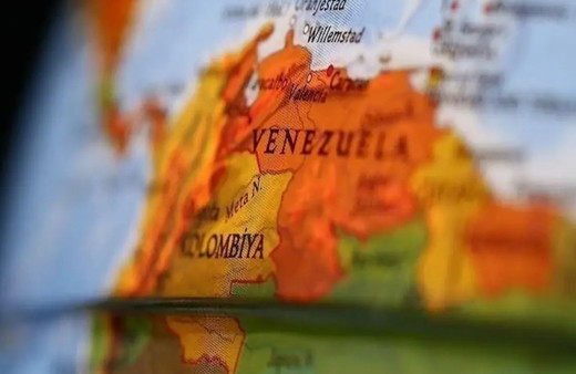 Venezuela, devlet başkanı seçiminde Kolombiya'dan "gözlemci" olmasını istedi