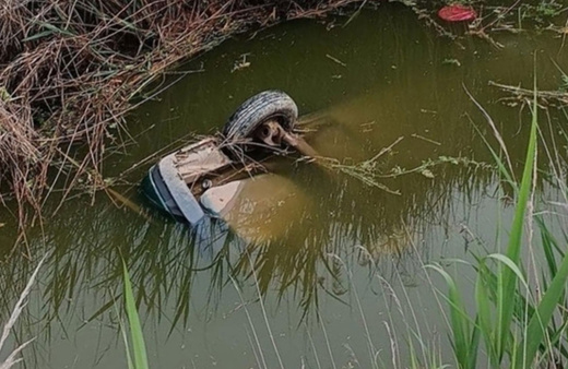 Otomobil sulama kanalına devrildi: 2 kişi öldü, 2 kişi yaralandı!
