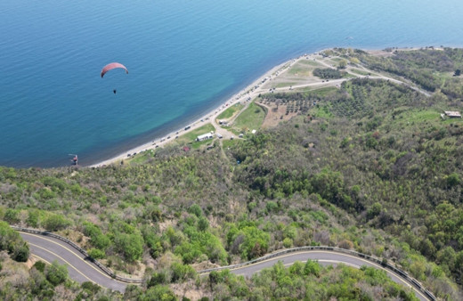 Uçmakdere bayramda paraşüt tutkunlarını ağırlıyor