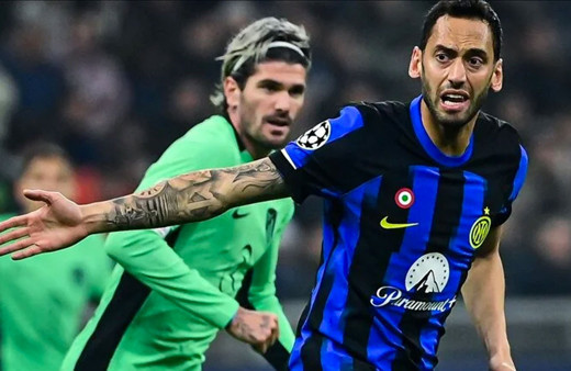 Hakan Çalhanoğlu'ndan 'Galatasaray'da oynayacak mısın?' sorusuna yanıt