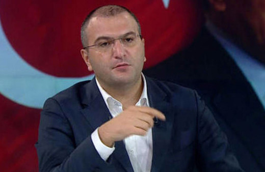 Cem Küçük'ten CHP'li belediyelere öneri: Gerçi çamura yatacakları kesin ama gene de deneyelim