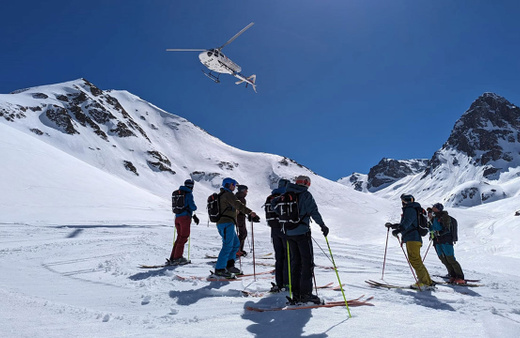 Dünyada sayılı merkezlerde yapılıyor Kaçkar Dağları büyüledi helikopterle kayak etkinliği