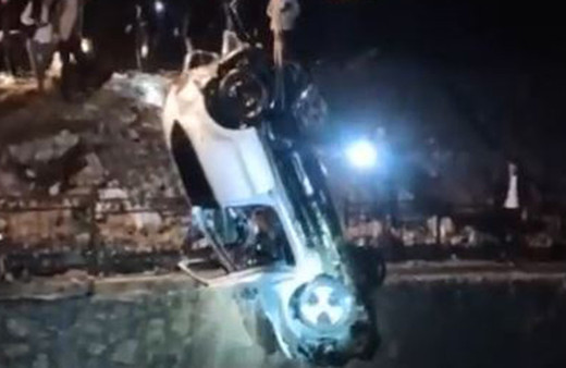 Şırnak'ta dereye devrilen hafif ticari araçtaki 4 kişi öldü