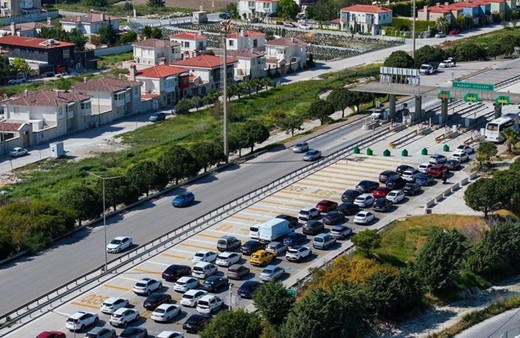 Bayram tatilinde tatil beldesi doldu taştı! Akın akın Çeşme'ye gittiler