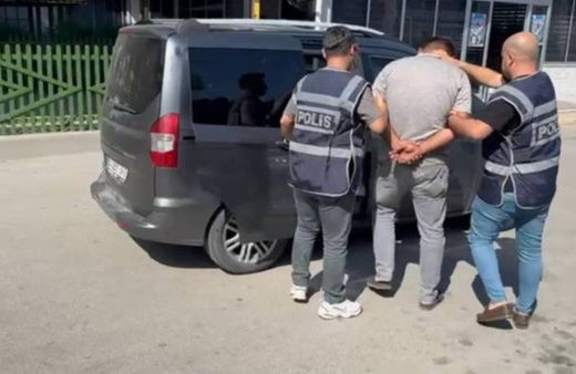 Çok sayıda aracın lastiklerini kesen şüpheli yakalandı