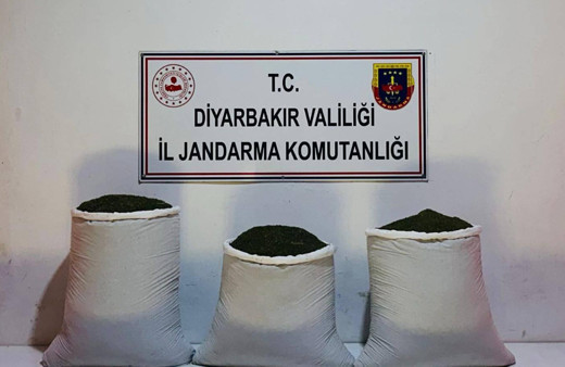 Diyarbakır'da 67 kilogram toz esrar ele geçirildi