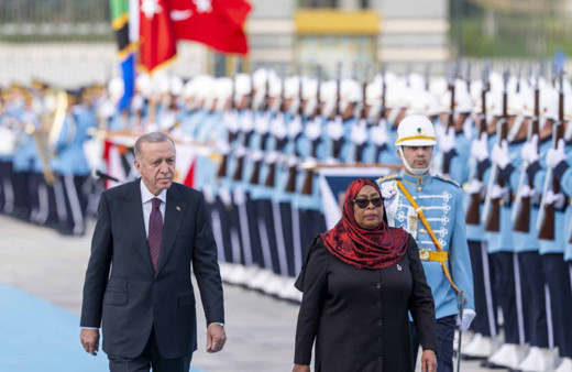 Cumhurbaşkanı Erdoğan'dan, Tanzanya Cumhurbaşkanı Hassan'a resmi törenli karşılama