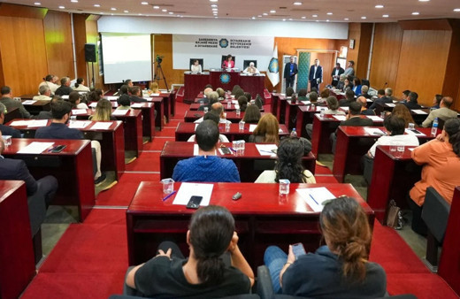 Diyarbakır’da meclis toplantısında bayrak krizi: Görüntülere rağmen reddettiler