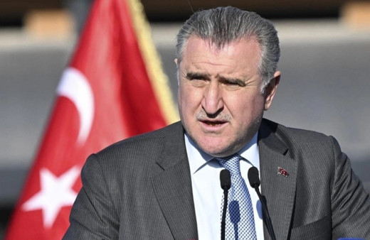 Gençlik ve Spor Bakanı Aşkın Bak'tan Fenerbahçe'ye tebrik paylaşımı