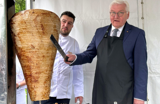 Almanya Cumhurbaşkanı Steinmeier'ın İstanbul ziyareti renkli görüntülere sahne oldu