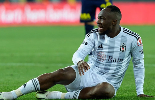 Beşiktaş'ta Jackson Muleka oyuna devam edemedi