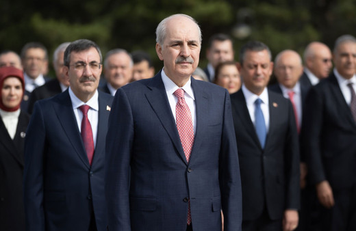 TBMM Başkanı Numan Kurtulmuş başkanlığındaki devlet erkanı, Anıtkabir'i ziyaret etti