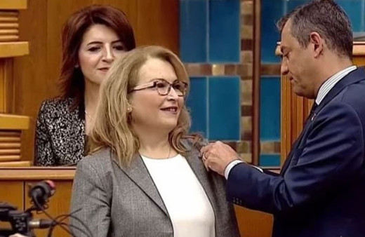 Özgür Özel'e zor soru; İyi Parti oyları ile sadece CHP saflarına katılmak mı mübahtır?