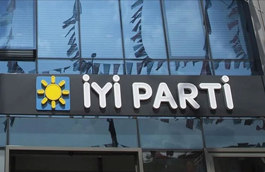 İYİ Parti'de üst düzey istifa!Böyle duyurdu: "Partideki çalışma arkadaşlarımla aynı rotada ilerleyemeyeceğimizi..."