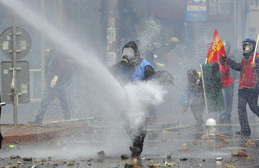 İstanbul Valiliği 1 Mayıs önlemlerini açıkladı kapanan yollar metro, tramvay, vapur seferleri