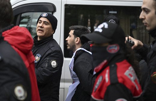 İstanbul'daki 1 Mayıs kutlamaları! Bakan Ali Yerlikaya açıkladı: Gözaltına alındılar