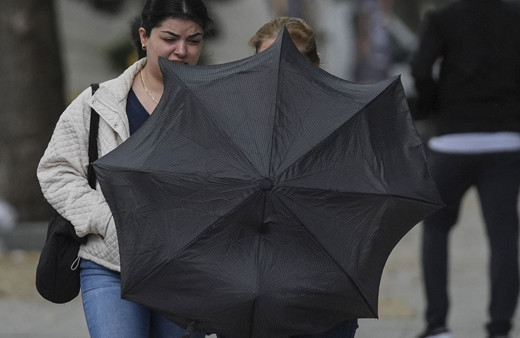 Meteoroloji'den  kuvvetli yağış ve fırtına uyarısı