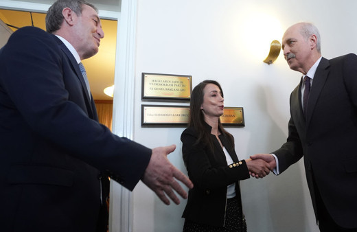 TBMM Başkanı Numan Kurtulmuş, DEM Parti Grubunu ziyaret etti