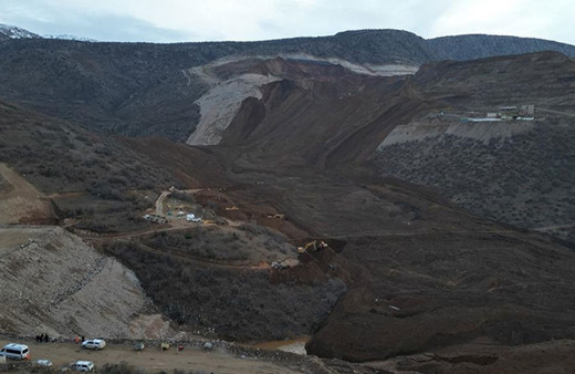 Bakan Alparslan Bayraktar açıkladı! Erzincan İliç'te 2 işçinin naaşına ulaşıldı