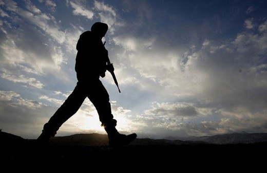 Yıldırım düşmesi sonucu yaralanan asker şehit oldu