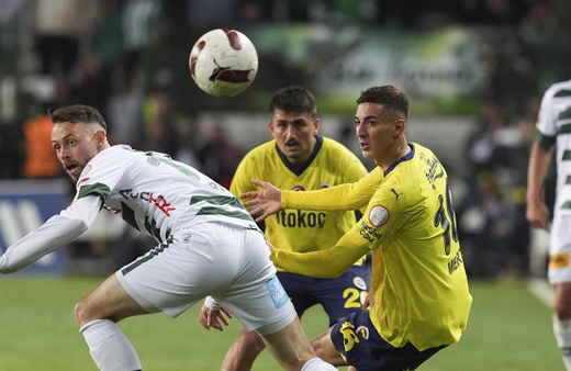 İlker Yağcıoğlu'ndan Cengiz Ünder'e: Futbolu bırakmış