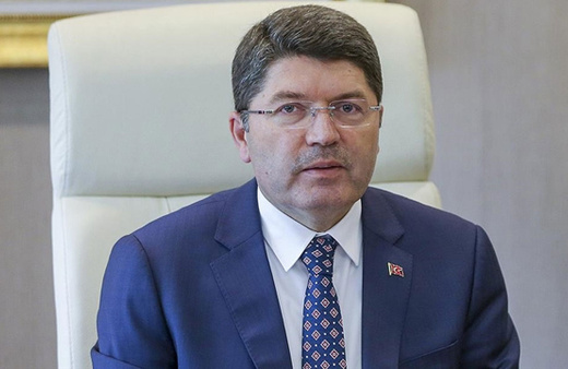 Komşusunu otomobilin arkasına bağlayıp sürüklemişti! Bakan Yılmaz Tunç'tan açıklama