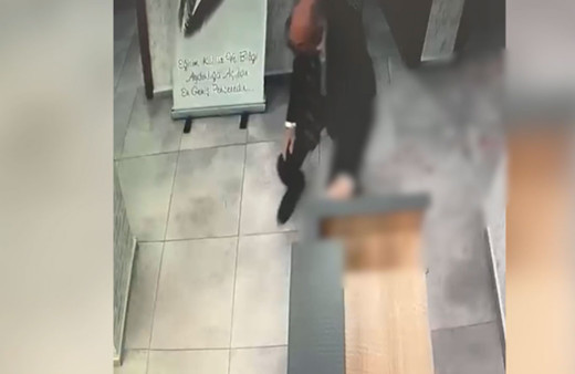 Eyüpsultan'da öğrencisi tarafından öldürülen müdürün son görüntüleri