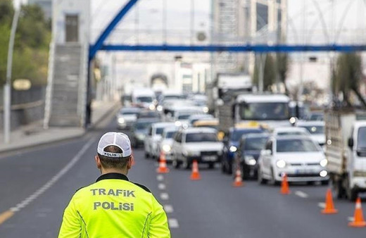 Yola çıkacaklar dikkat! 17.30'da bu yollar kapatılıyor
