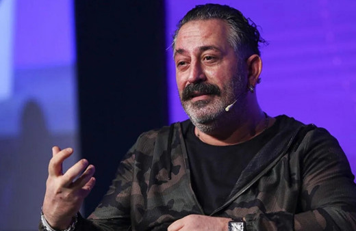 Cem Yılmaz sevenlerine müjdeyi verdi! GORA 4 GORA geliyor!